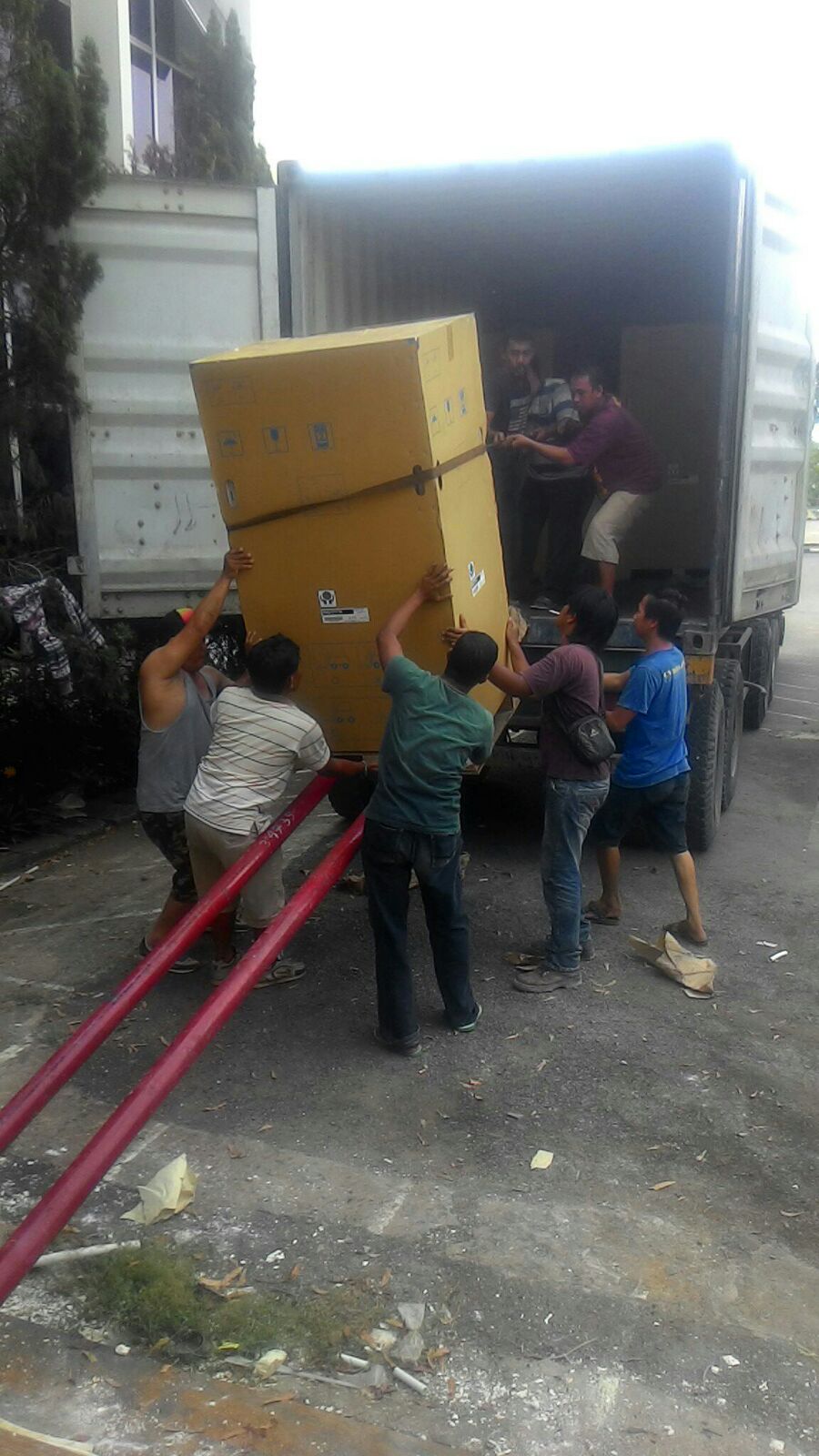 INSTALASI PEMASANGAN AC VRV DAIKIN - KANTOR BUPATI KUTAI ...